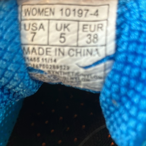 Saucony Running shoes. - Picture 6 of 8